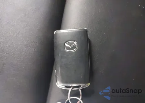 2024 Mazda Mazda3 2.5 S Preferred z USA, uszkodzony, nr VIN JM1BPALM5R1701004